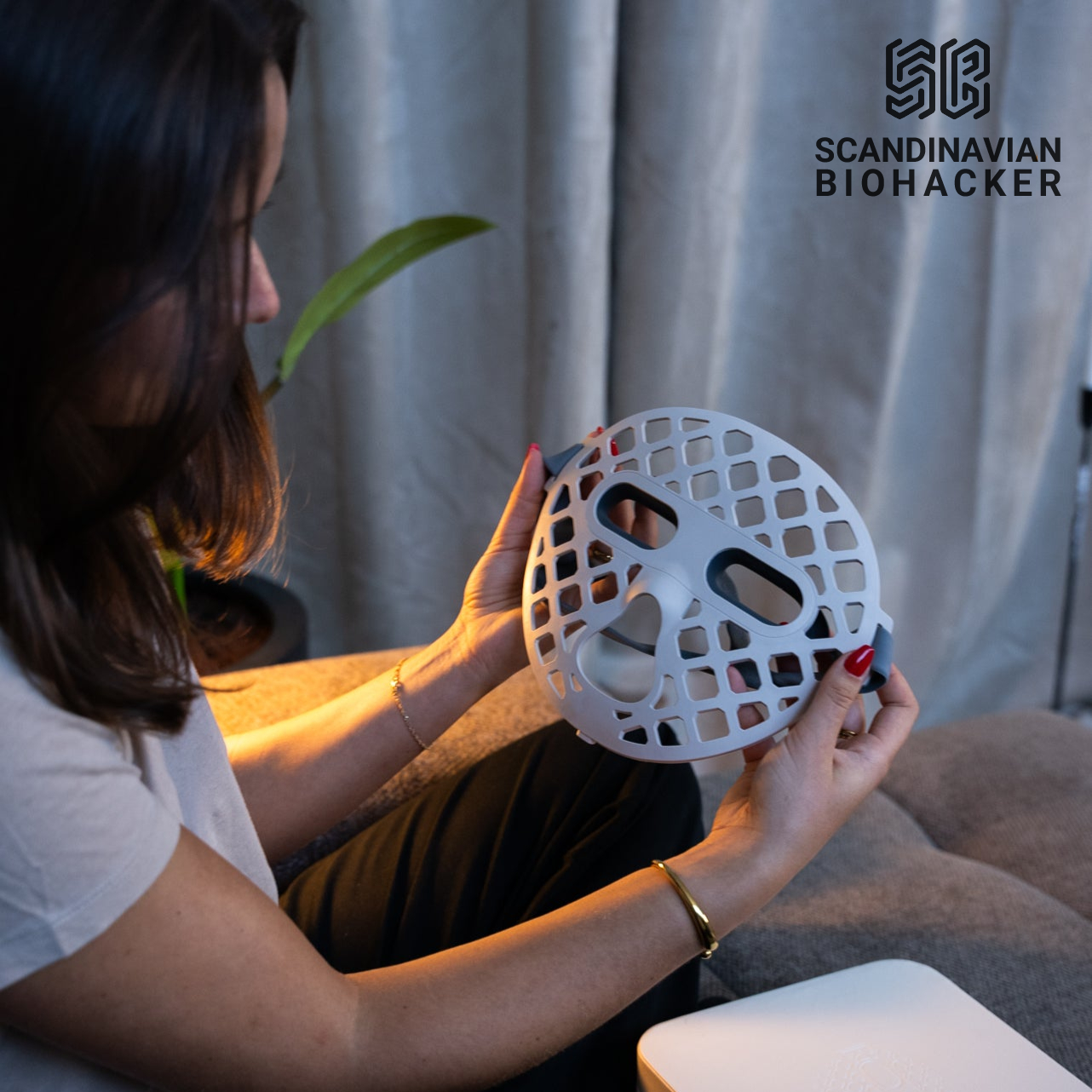SILICONE LED FACIAL MASK